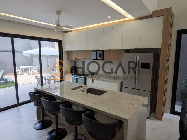 #H-SO161 - Casa em condomínio para Venda em São José dos Campos - SP